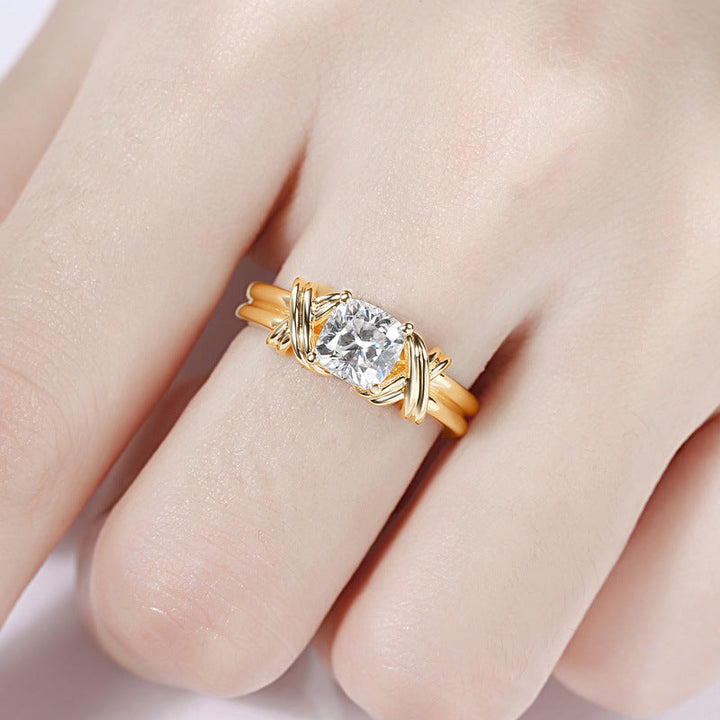 Knotted Band Statement Ring | Gold